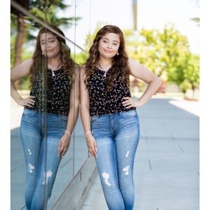 Meet your Posher, Leslie